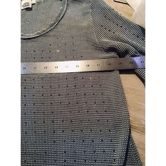 R Fashion Apparel & Accessories Green Women’s Top Size L/XL - Picture 3 of 4